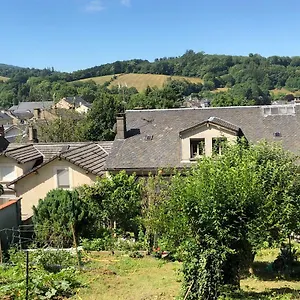 https://chez-charlotte-et-michel.midi-pyreneeshotels.com