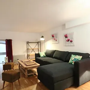 https://les-tilleuls-residence-guillaume-lacoste.hotels-rhonealpes.com